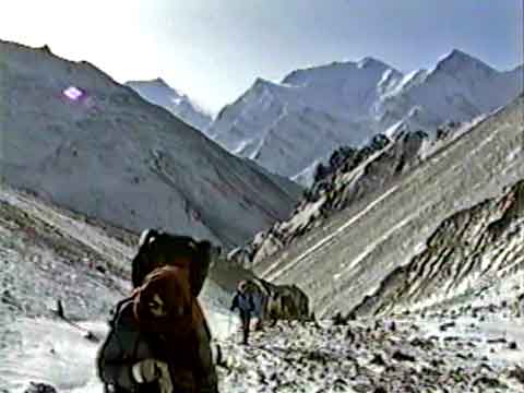 
Trekking Towards Thorung La With Annapurna III and Gangapurna Behind - The Annapurna Circuit: An Independent Trek In Nepal DVD
